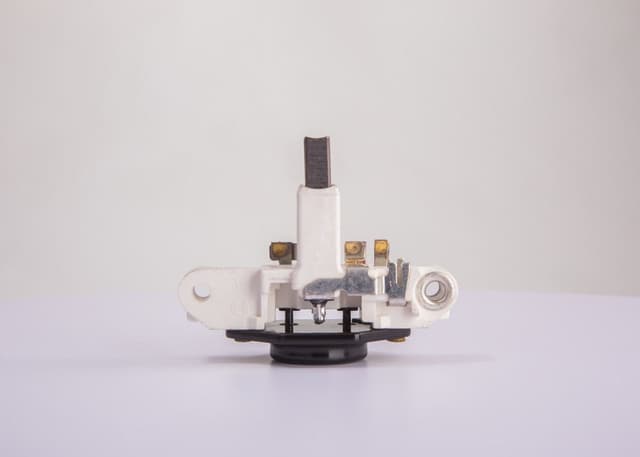 REGULADOR ALTERNADOR BOSCH