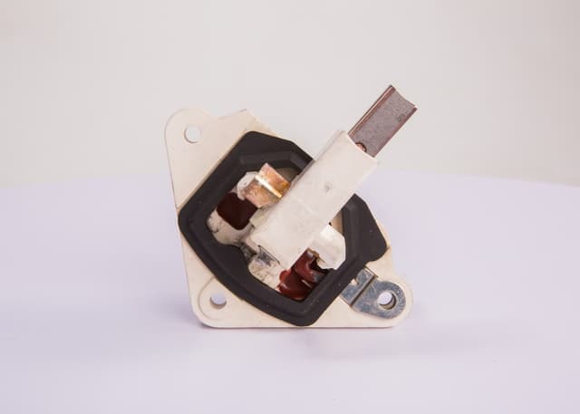 REGULADOR ALTERNADOR BOSCH
